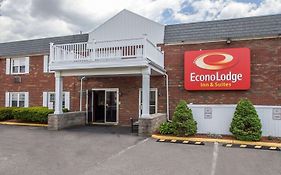 Econo Lodge Inn & Suites Airport Windsor Locks Ct